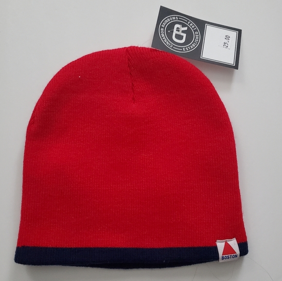 Boston Accessories Boston Mens Streetwear Red And Navy Beanie Play